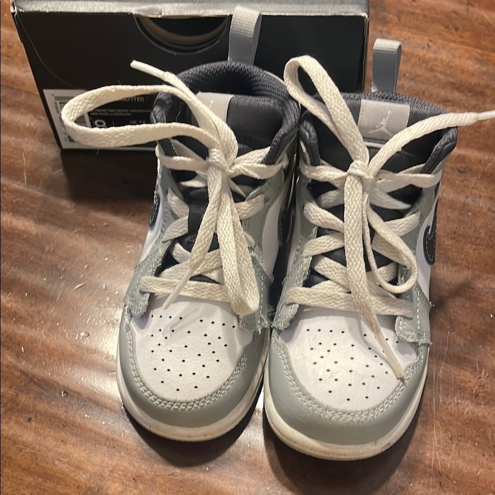 Jordan 1 MID (TD) - Gray and White